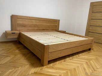 Dubová posteľ z masívu - úložný priestor, nočné stolíky - 10