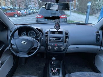 Predám KIA Ceed 1.4 MPI ( 77 kw ), 1. majiteľ - 10