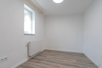 Na predaj rodinný dom so 4 bytmi - Bratislava, Vrakuňa - 10