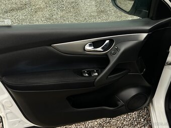 Nissan Qashqai DIG-T 115 Tekna Xtronic - 10