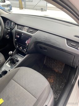 ŠKODA OCTAVIA 1.6 TDI COMBI AMBITION - 10