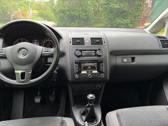 Volkswagen Touran 1.6 TDI BlueMotion Technology Comfortline - 10