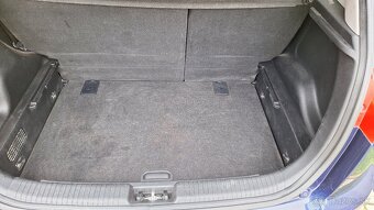 Kia Venga - 10