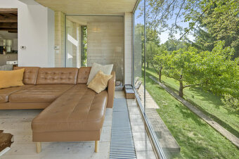 Poctivo zrekonštruovaný dom s pôvodnými prvkami v Hrachovišt - 10