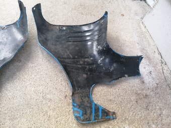 Predám podsedlové plechy na Jawa 550 - 10