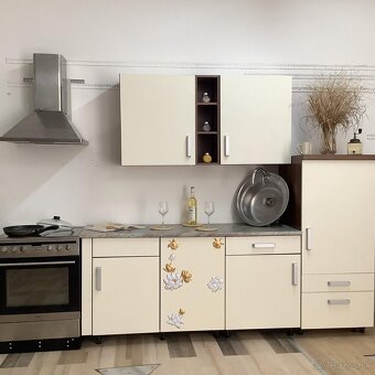 Svetlá moderná kuchyňa IRMA - 10