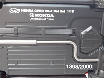 1:18 - Honda Civic CRX Del Sol (1995) - OttOmobile - 1:18 - 10