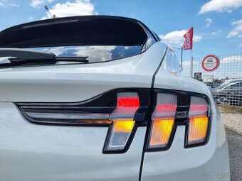 Ford Mustang Mach-E 75,7kWh Premium AWD za 33.999 € s DPH - 10
