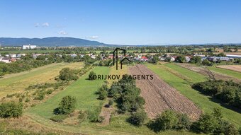 PREDAJ, Pozemok s rodinným domom Sečovce, okres Trebišov - 10