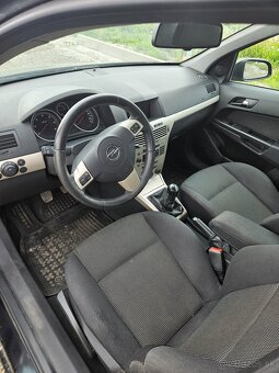 Opel Astra H 1.9CDTi 74kW, M6 - 10