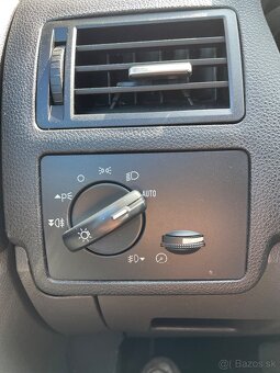 Ford Kuga 2.0tdci 120kw 4WD A/T Titanium - 10