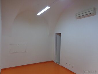 Prenájom - prevádzkový priestor  16-22 m2, Banská Bystrica,  - 10
