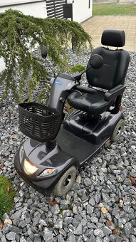 Predam Kvalitný elektrický vozík Invacare Comet - Alpine sta - 10