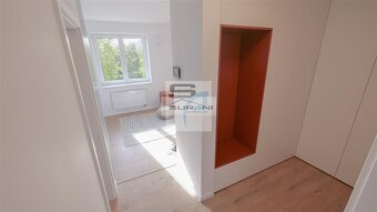 2-izbový byt s terasou 15 m2 a parkovaním v tichej časti... - 10