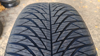 Zimné pneu 215/55 R17 --- DUNLOP , FULDA - 10