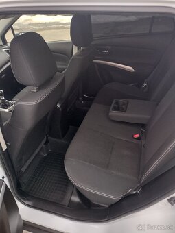 Predám Suzuki SX4 S Cross 1.4 benzin 103kw,  24000 km - 10
