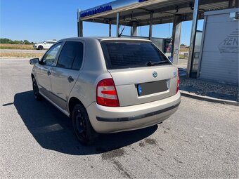 Škoda Fabia - 10