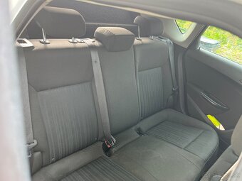 Predám Opel astra j 1,4 2012 - 10
