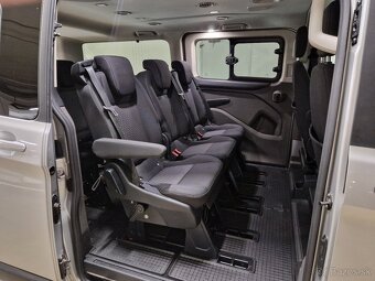 Ford Tourneo Custom Combi 2,0 110kW 8/2023 Long L2 LED denné - 10