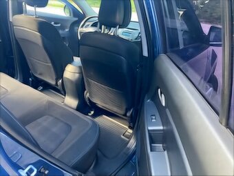 Kia Sportage 1.7 CRdi 85 kW Kúp. v SR 155000 km - 10