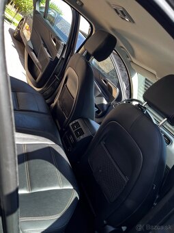 Jaguar XE 2.0 I4D 180k Prestige AT - 10