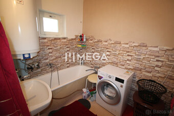 Na predaj rodinný dom s veľkým potenciálom blízko mesta Hume - 10