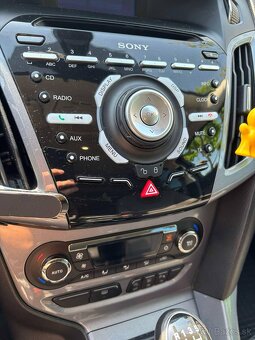 Ford FOCUS Titanium - 10