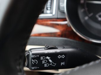 Škoda Superb II 2.0TDi 2 sady kol, Původ ČR, Garáž - 10