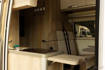 Obytná dodávka VW Crafter 2019 prestavaná v Turčan Auto - 10