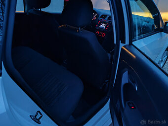 Predám Volkswagen Polo 1.4TDI,55KW R.V 12/2017,Ambiente - 10
