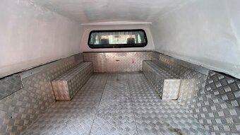 Toyota Hilux 2.5 I D-4D 88kw off-road - 10