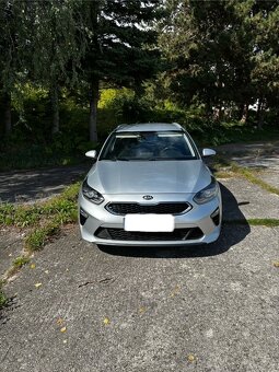 Predám KIA Cee’d Sporty Wagon 1.6 CRDi 136k Gold A/T - 10