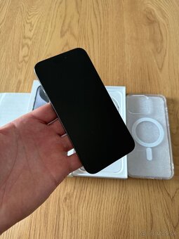 iPhone 15 Pro Max 256 gb Black Titanium v záruke - 10