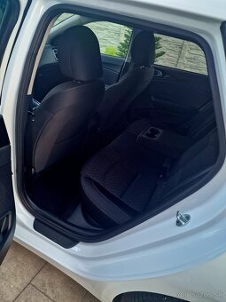 Kia Ceed SW - 10