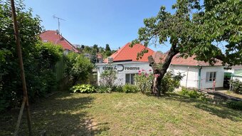 Na predaj: Čiastočne spojený dom v tichej časti Hlohovca - 10