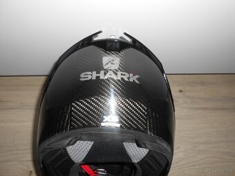 Predam krasnu novu moto prilbu znacky SHARK SPARTAN GT REPL - 10