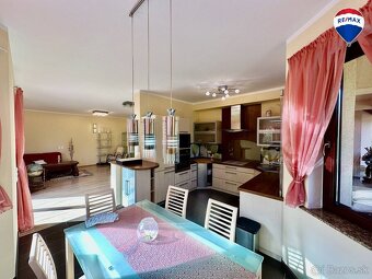 Zariadený novopostavený rodinný dom v nádhernej prírode - 10