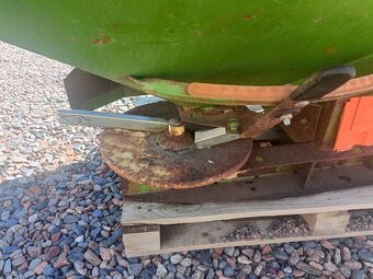 1500L Rozmetadlo AMAZONE ZA-U 1500 (plachta) - 10