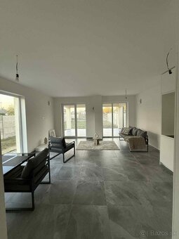 Rodinný dom v obci Trávnik - 10