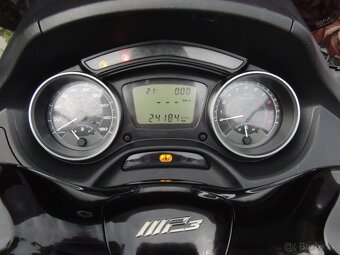 PIAGGIO MP3 500 LT MODEL 2015 ,, B" vodičák ABS ASR - 10