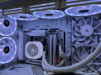 Ryzen 9 9900X3D\32GB\RTX 4080S\SSD\1000W Zdroj - 10