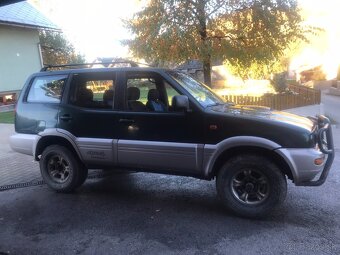 Nissan Terrano 2 2,7 - 10
