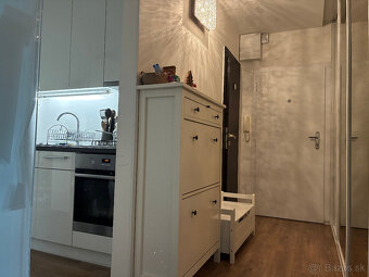 Pekný a kompletne zariadený 3 izb. v tichej lokalite - 10