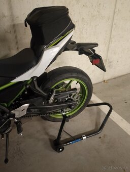 Kawasaki Z650 - 10