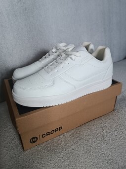 Nové biele tenisky Cropp - 10
