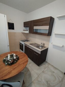 Predávam 1 izbový byt vo Vrbovom - 10