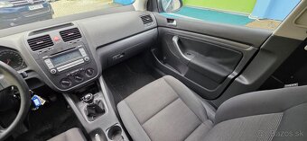 Volkswagen Golf - 10