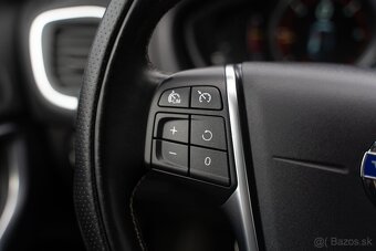 Volvo V40 D4 2.0L R- Desing - 10