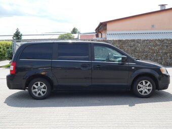 Chrysler Grand Voyager 2.8 CRD NA OPRAVU NEBO ND - 10