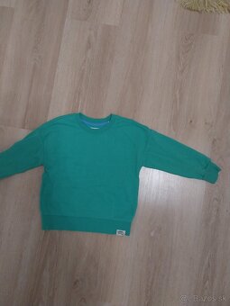 Mikiny a svetre ako - 10